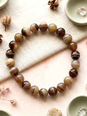 Natural Earthy Botswana Style Silk & Sardonyx Banded Agate Bracelet 8mm